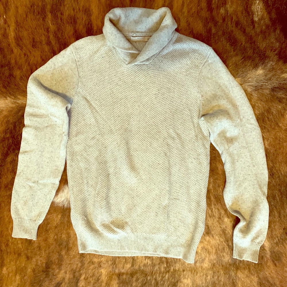 COPY - Mango men’s textured and collared sweater sz XS